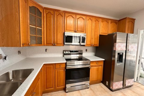 Таунхаус в Уэстон, Флорида 3 спальни, 136.47м2 № 2043741