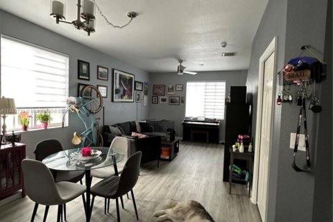 Купить кондоминиум в Халландейл-Бич, Флорида 3 спальни, 106.93м2, № 1940524 - фото 6