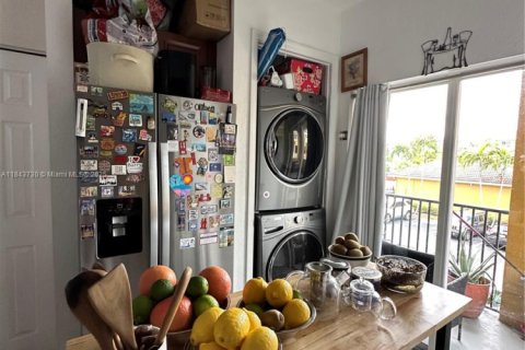 Купить кондоминиум в Халландейл-Бич, Флорида 3 спальни, 106.93м2, № 1940524 - фото 5