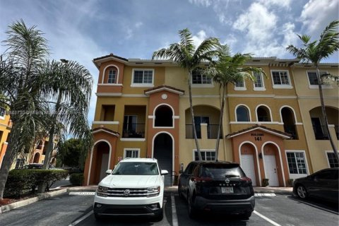 Condo in Hallandale Beach, Florida, 3 bedrooms  № 1940524