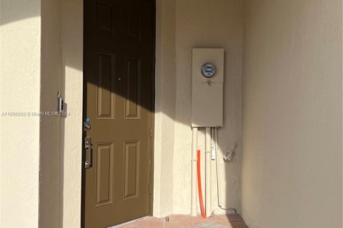Casa en venta en Hialeah, Florida, 3 dormitorios, 153.29 m2 № 1874819 - foto 5