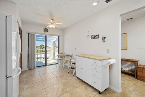 Condo in Punta Gorda, Florida, 2 bedrooms  № 1576220 - photo 10