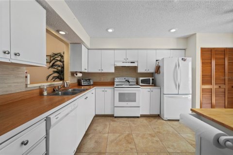 Condo in Punta Gorda, Florida, 2 bedrooms  № 1576220 - photo 8