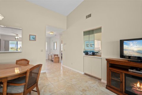 Condo in Punta Gorda, Florida, 2 bedrooms  № 1576220 - photo 17