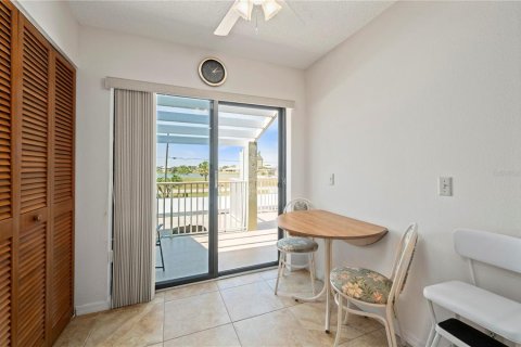 Condo in Punta Gorda, Florida, 2 bedrooms  № 1576220 - photo 11
