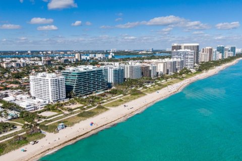 Condominio en alquiler en Surfside, Florida, 3 dormitorios, 294.31 m2 № 1980179 - foto 7