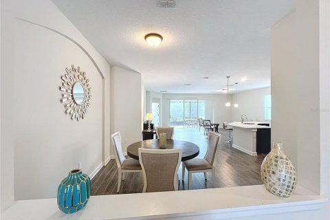Villa ou maison à vendre à Davenport, Floride: 4 chambres, 210.8 m2 № 1894303 - photo 3