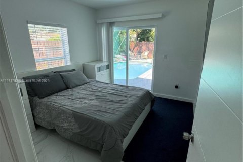 House in North Miami Beach, Florida 3 bedrooms, 126.35 sq.m. № 1861118 - photo 15