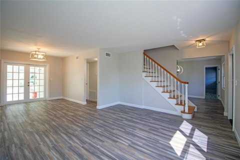 Casa en venta en Saint Petersburg, Florida, 4 dormitorios, 260.87 m2 № 1855697 - foto 4
