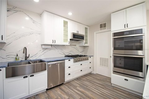 Casa en venta en Saint Petersburg, Florida, 4 dormitorios, 260.87 m2 № 1855697 - foto 12