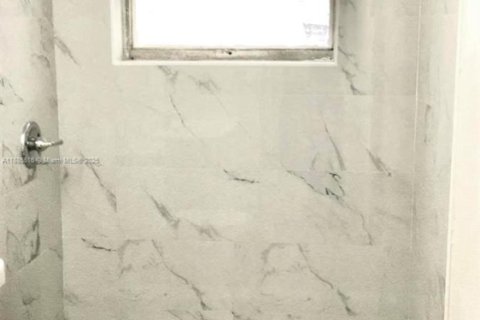 Condo in Lauderhill, Florida, 3 bedrooms  № 1981948 - photo 15