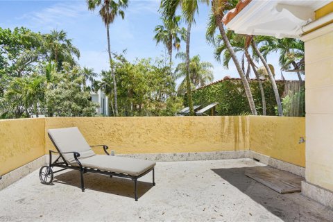 Villa ou maison à vendre à Miami Beach, Floride: 4 chambres, 469.34 m2 № 2037849 - photo 27