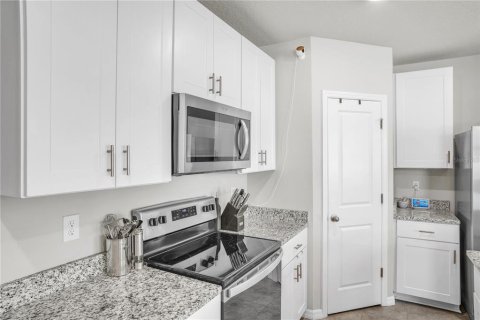 Touwnhouse à vendre à Brandon, Floride: 3 chambres, 141.68 m2 № 1516734 - photo 12