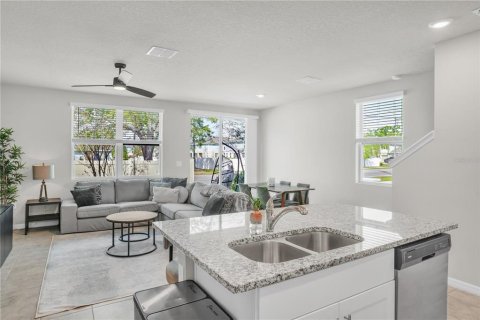 Touwnhouse à vendre à Brandon, Floride: 3 chambres, 141.68 m2 № 1516734 - photo 14
