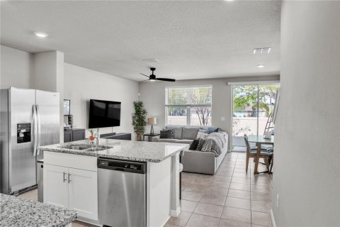 Touwnhouse à vendre à Brandon, Floride: 3 chambres, 141.68 m2 № 1516734 - photo 8