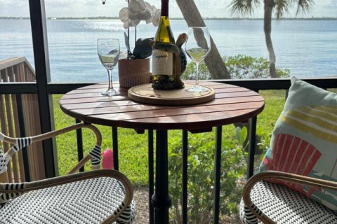 Condo in Stuart, Florida, 2 bedrooms  № 2182808 - photo 30