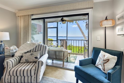 Condo in Stuart, Florida, 2 bedrooms  № 2182808 - photo 14