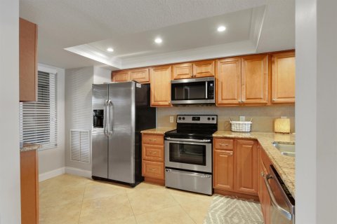 Condo in Stuart, Florida, 2 bedrooms  № 2182808 - photo 5