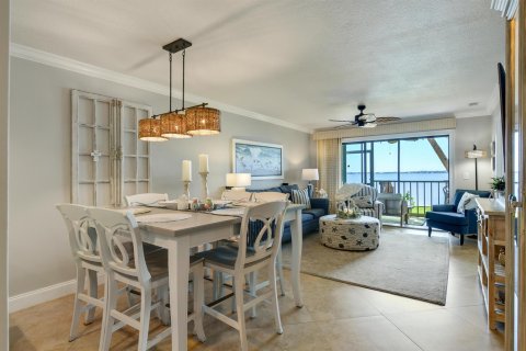Condo in Stuart, Florida, 2 bedrooms  № 2182808 - photo 9