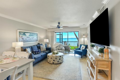 Condo in Stuart, Florida, 2 bedrooms  № 2182808 - photo 12