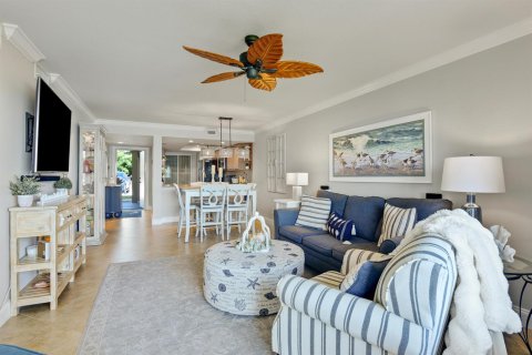 Condo in Stuart, Florida, 2 bedrooms  № 2182808 - photo 13