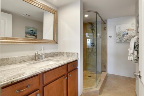 Condo in Stuart, Florida, 2 bedrooms  № 2182808 - photo 24