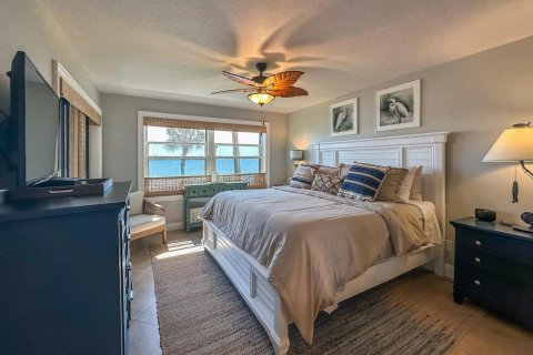 Condo in Stuart, Florida, 2 bedrooms  № 2182808 - photo 19