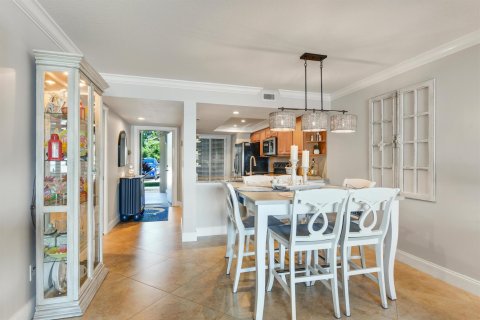 Condo in Stuart, Florida, 2 bedrooms  № 2182808 - photo 10