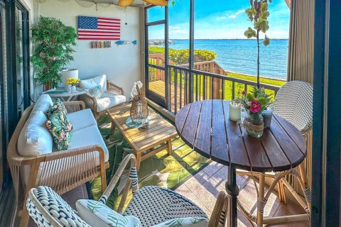 Condo in Stuart, Florida, 2 bedrooms  № 2182808 - photo 22