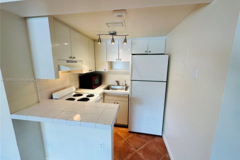 Copropriété à louer à Miami Beach, Floride: 1 chambre, 43.66 m2 № 1967746 - photo 6