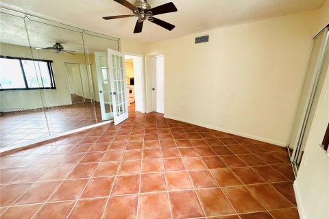 Copropriété à louer à Miami Beach, Floride: 1 chambre, 43.66 m2 № 1967746 - photo 11