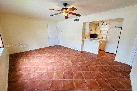 Copropriété à louer à Miami Beach, Floride: 1 chambre, 43.66 m2 № 1967746 - photo 5