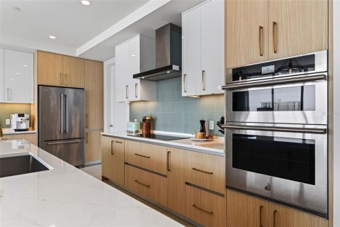 Condo in Sarasota, Florida, 2 bedrooms  № 2219633 - photo 30