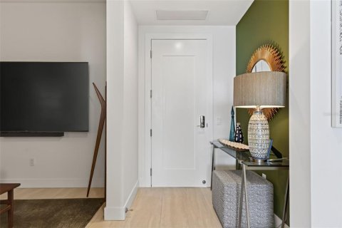 Condo in Sarasota, Florida, 2 bedrooms  № 2219633 - photo 20