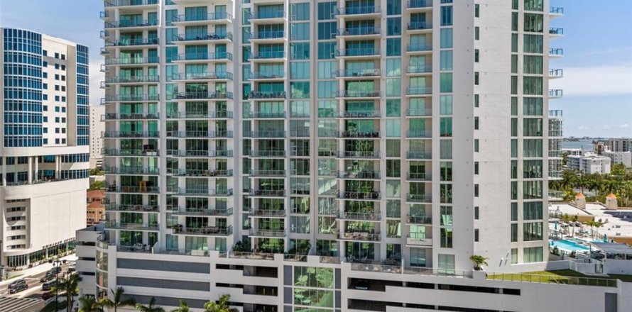 Condo in Sarasota, Florida, 2 bedrooms  № 2219633