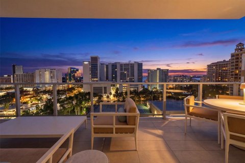 Condo in Sarasota, Florida, 2 bedrooms  № 2219633 - photo 6