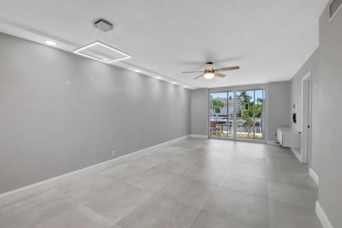 Copropriété à vendre à Boca Raton, Floride: 2 chambres, 98.1 m2 № 2253175 - photo 14