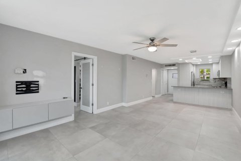 Copropriété à vendre à Boca Raton, Floride: 2 chambres, 98.1 m2 № 2253175 - photo 17