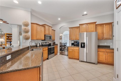 House in Auburndale, Florida 4 bedrooms, 221.76 sq.m. № 2398588 - photo 13