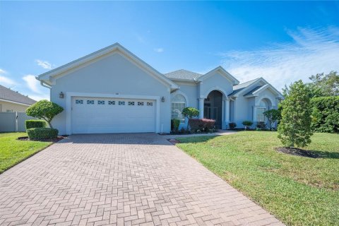 House in Auburndale, Florida 4 bedrooms, 221.76 sq.m. № 2398588 - photo 4