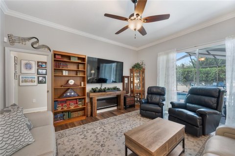 House in Auburndale, Florida 4 bedrooms, 221.76 sq.m. № 2398588 - photo 19