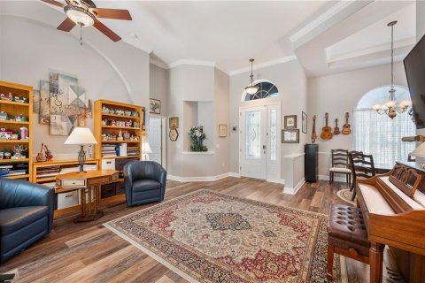 House in Auburndale, Florida 4 bedrooms, 221.76 sq.m. № 2398588 - photo 8