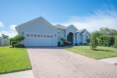 House in Auburndale, Florida 4 bedrooms, 221.76 sq.m. № 2398588 - photo 3