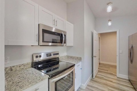 Villa ou maison à louer à Dunnellon, Floride: 3 chambres, 104.98 m2 № 2237769 - photo 4