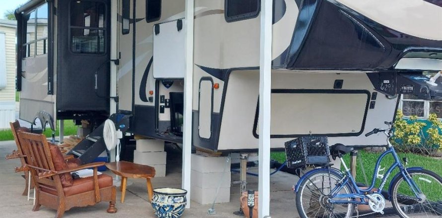 Condominio en Okeechobee, Florida, 1 dormitorio  № 1290130