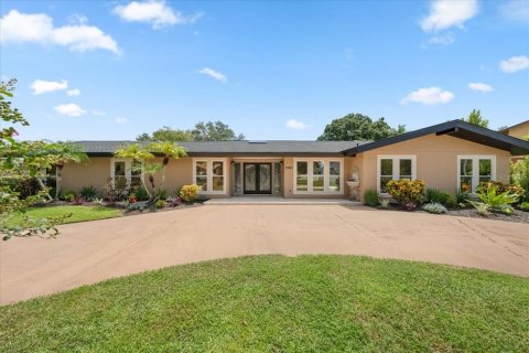 Купить виллу или дом в Клируотер, Флорида 4 комнаты, 380.43м2, № 2299548 - фото 2