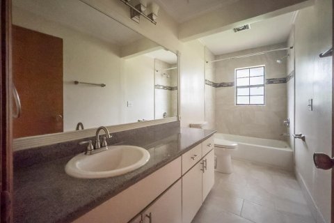 Casa en alquiler en Ocala, Florida, 3 dormitorios, 180.23 m2 № 1915090 - foto 9