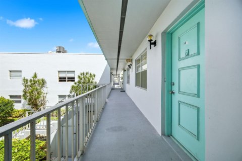 Copropriété à vendre à Delray Beach, Floride: 2 chambres, 85.47 m2 № 2146100 - photo 8
