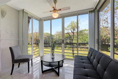 Condo in Margate, Florida, 2 bedrooms  № 1875343 - photo 20