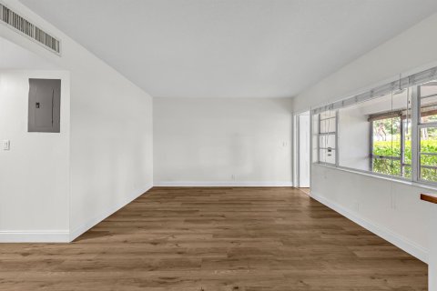 Condo in Boca Raton, Florida, 2 bedrooms  № 2248258 - photo 10